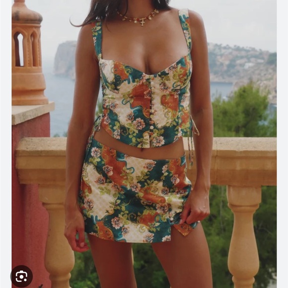 Bydee Dresses & Skirts - Floral Print Skirt Set